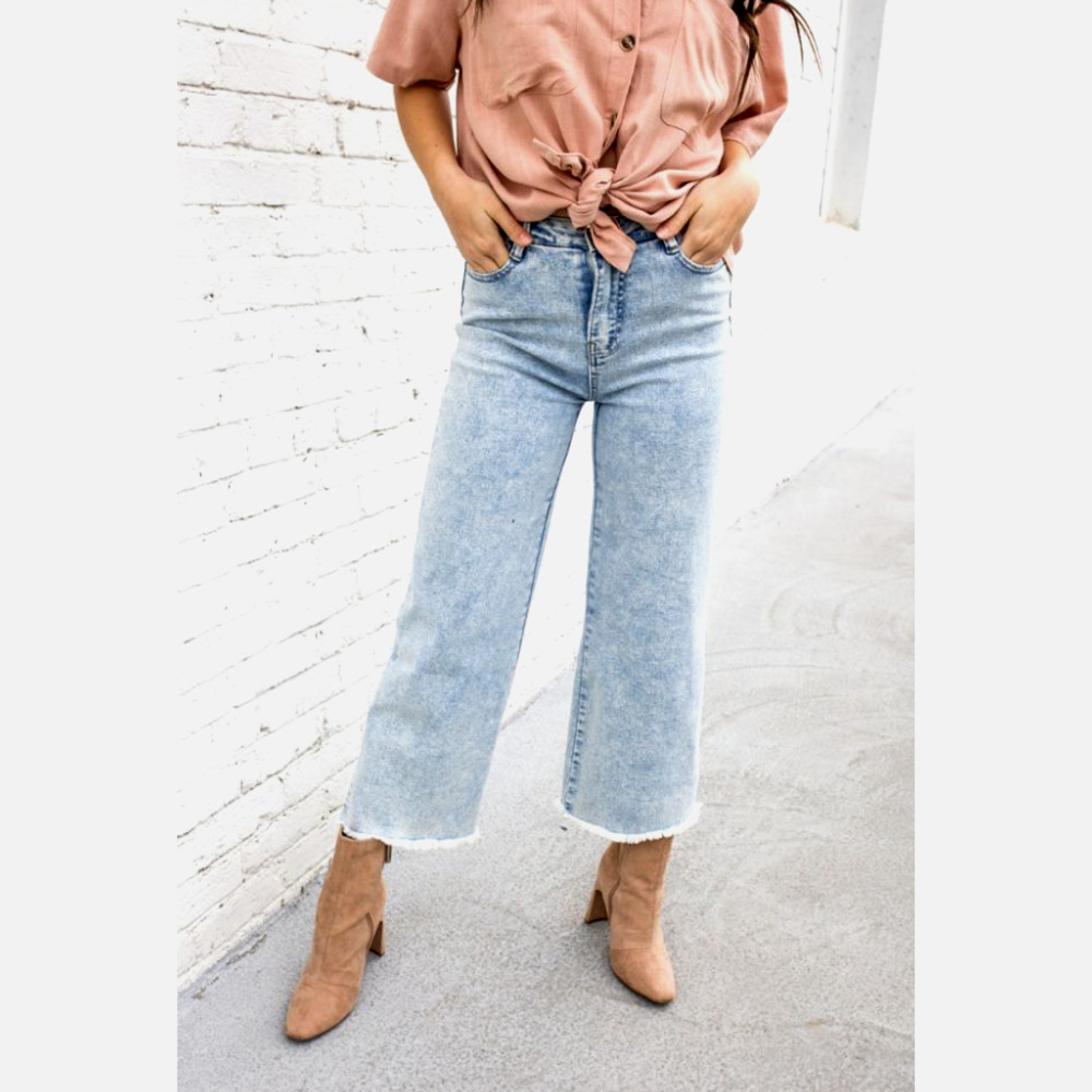 Anthropologie 29 High Rise Wide Leg Crop Jeans Fray Hem Blue Acid Wash